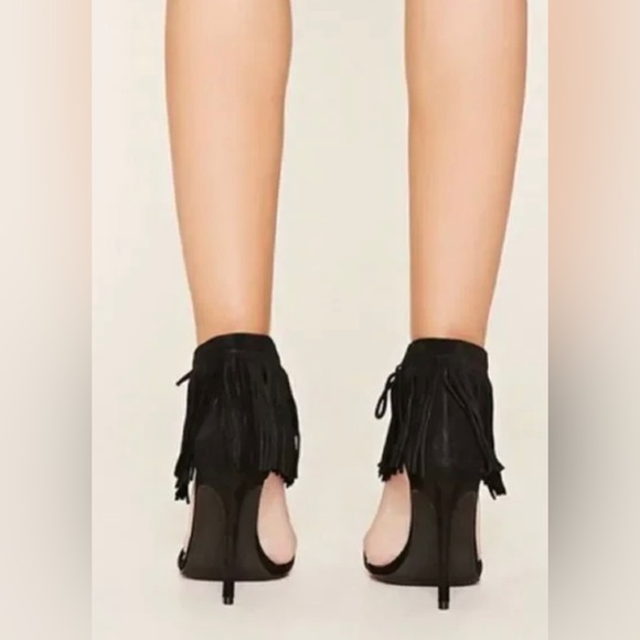 FOREVER 21 Fringe Taupe T strap heels size 7 - Picture 2 of 10